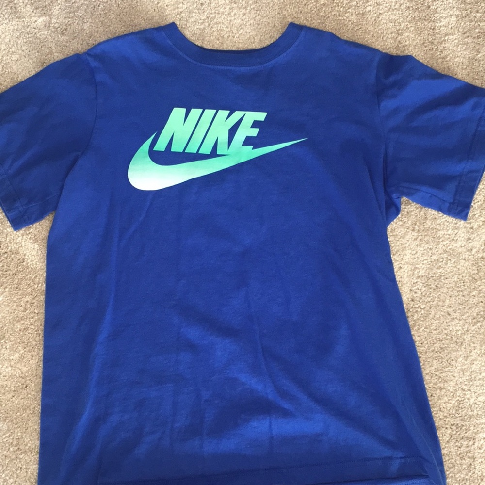 Nike Youth Large T-shirt
